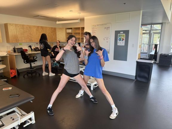 The athletic therapy room in the Foote Center is modern, bright and cheerful.