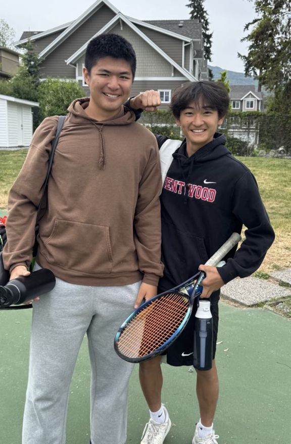 Kids enjoy tennis camp in summer