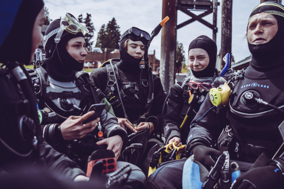 SCUBA students in diving gear