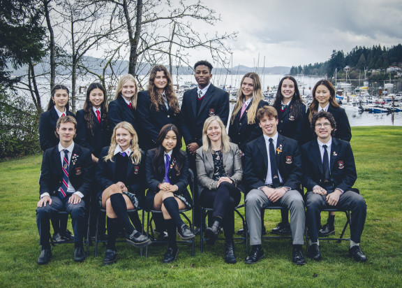 Students of the b-well group posing for a group photo