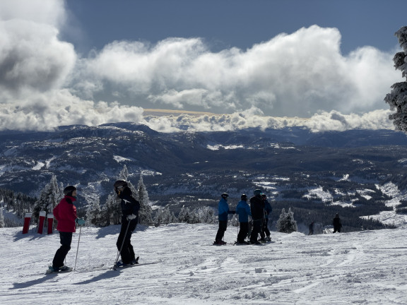 Skiers and Snowboarders at Mount Washington