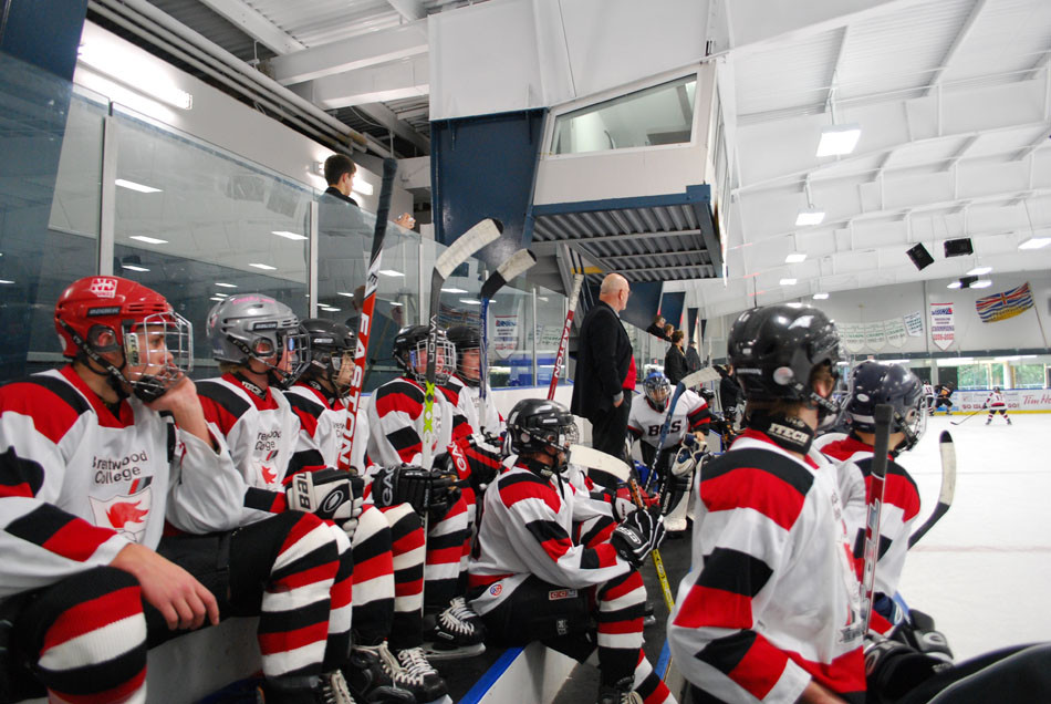 Ice Hockey: Seniors start the season with a positive result