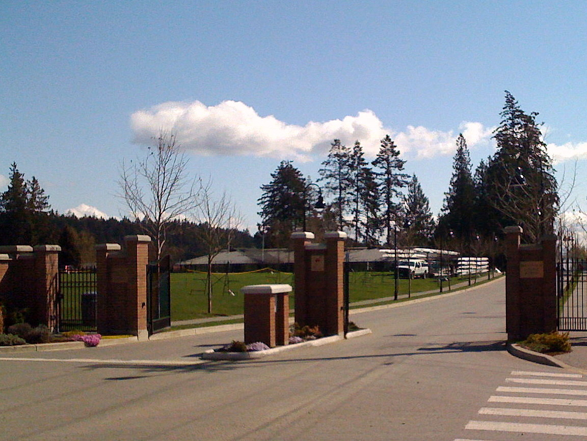 Directions to Brentwood College School