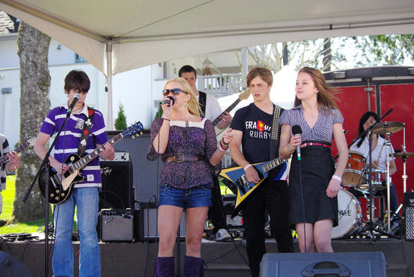 Brentwood Rock Bands play Regatta