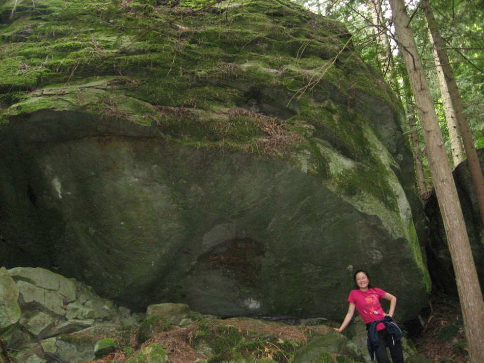 Students challenge the Duncan Boulders in Outdoor Pursuits