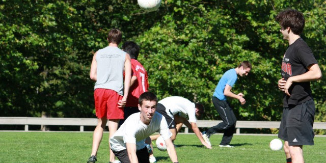 Senior Boys Soccer Opens Season