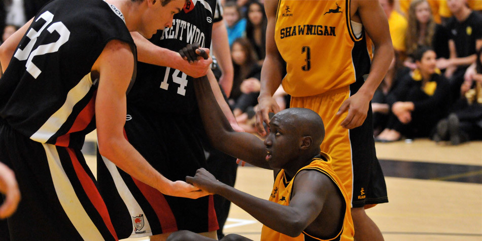 Senior Boys Advance to Islands