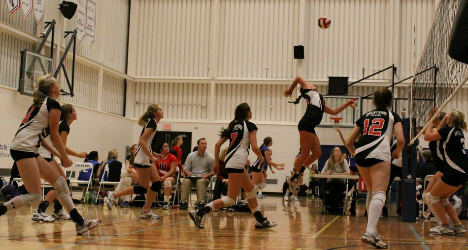 Lacking Power, Senior Volleyball Qualifies for Islands