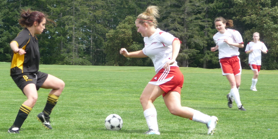 Senior Soccer Notches North Island Title