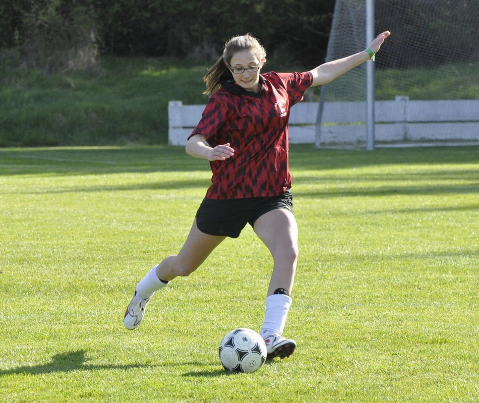 Bryn Taps it In for the Win