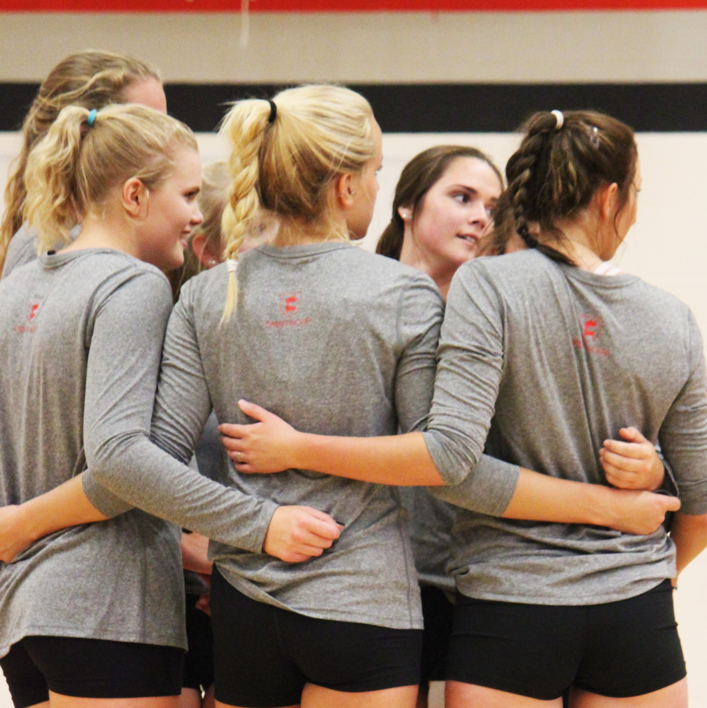 Varsity Volleyball’s First Tournament