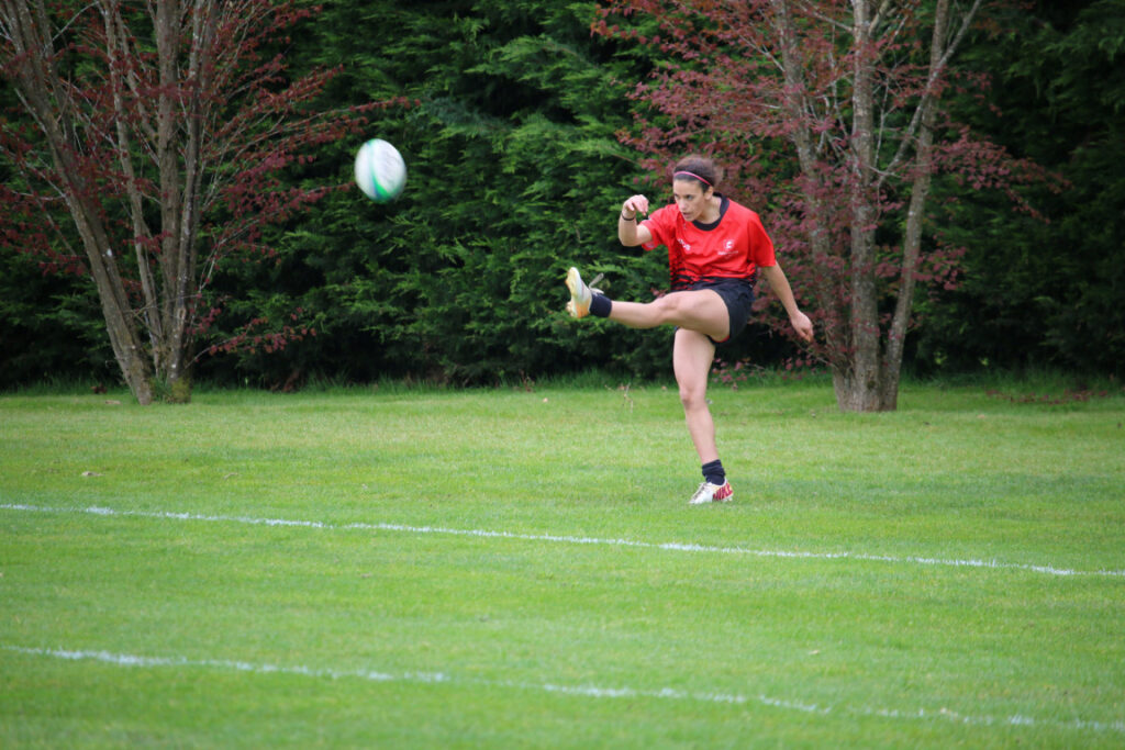 Girl 7s Win Island Gold