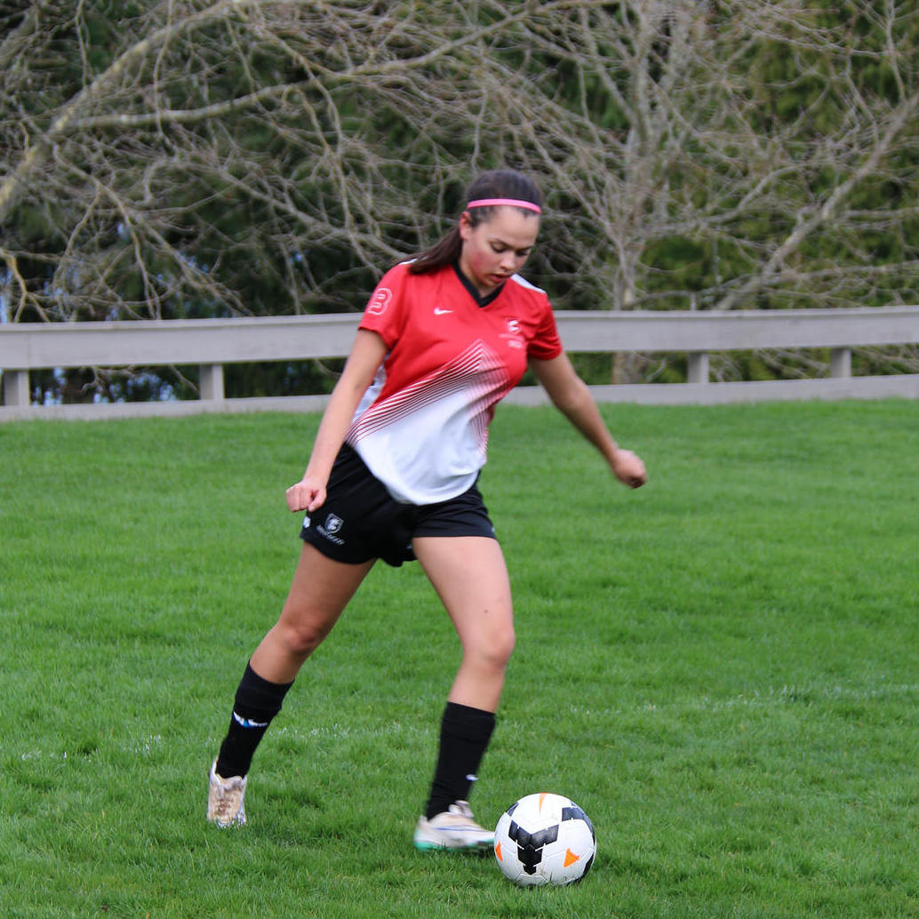 Senior Girls Win A Close One