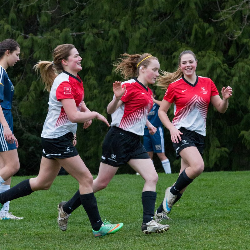 Senior Girls Soccer Reach Provincials