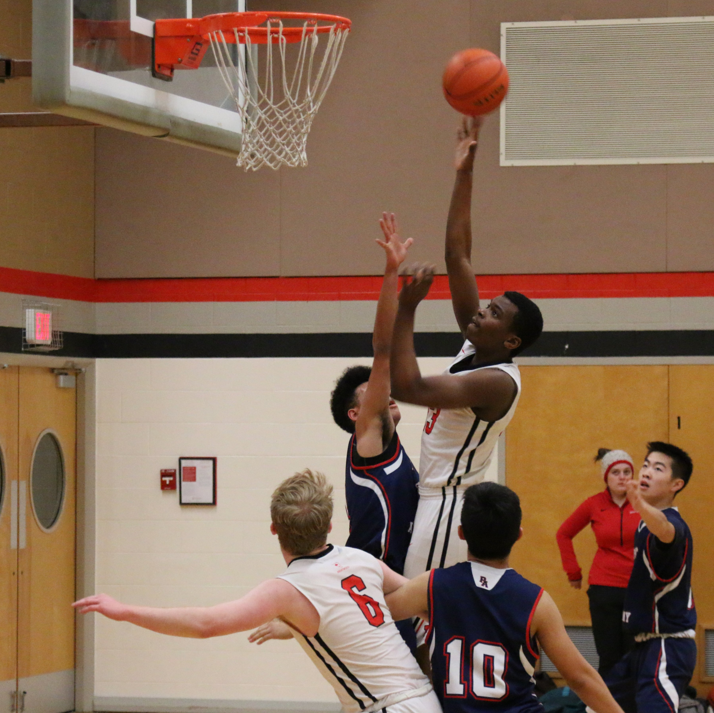 Senior Boys Win Islands