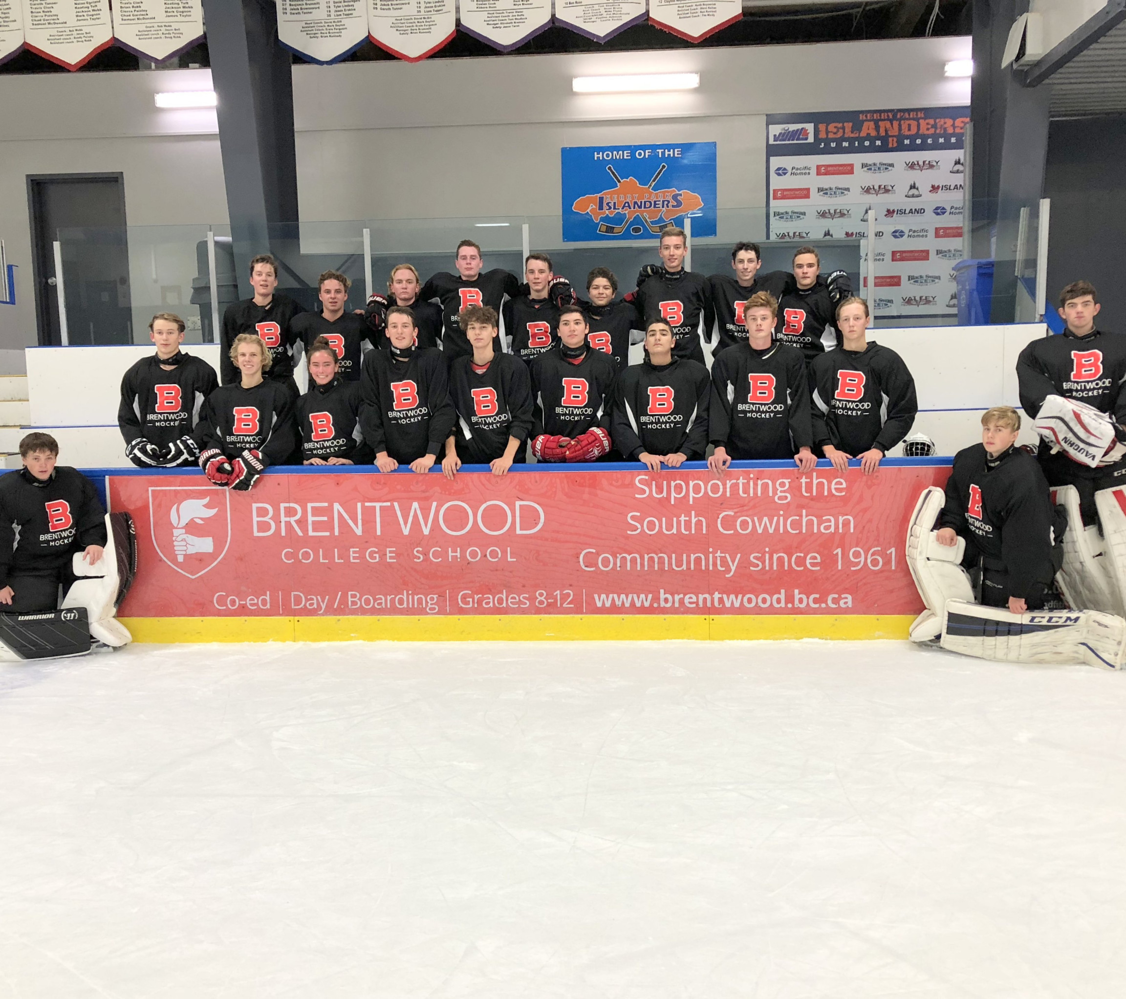 Brentwood Takes To The Ice!