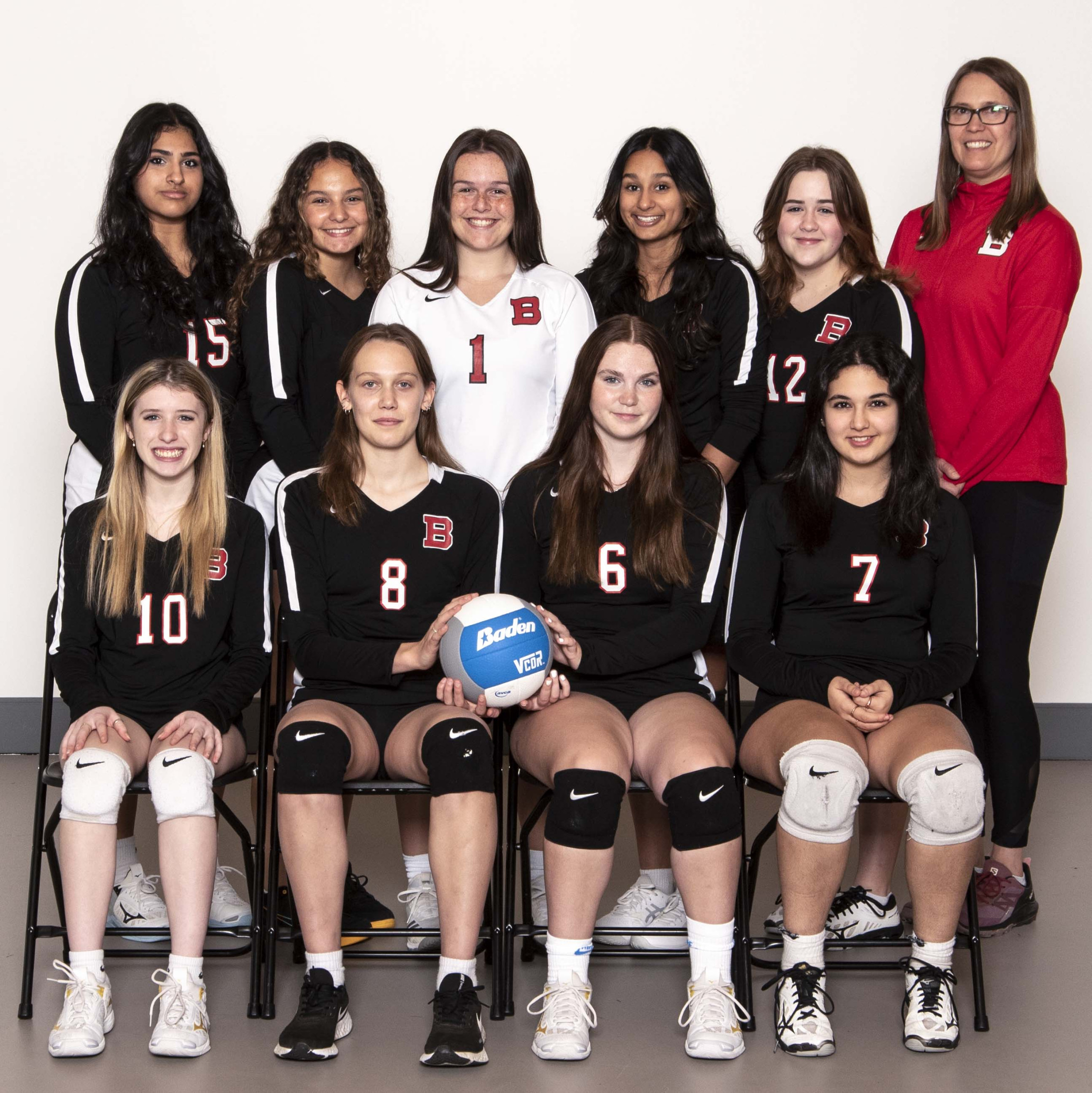 Senior Volleyball B Team Gets Gritty – and Joyful
