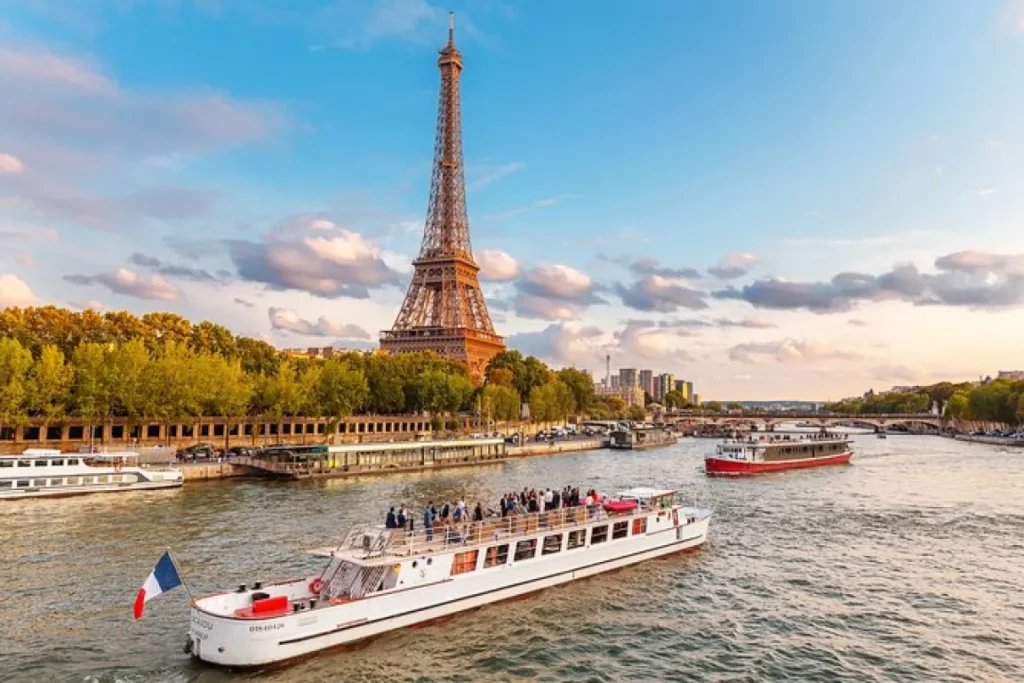 Cruise of the Seine River